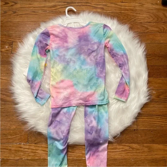 Girls Two Piece Pajamas Size 5 NWT - Picture 2 of 2